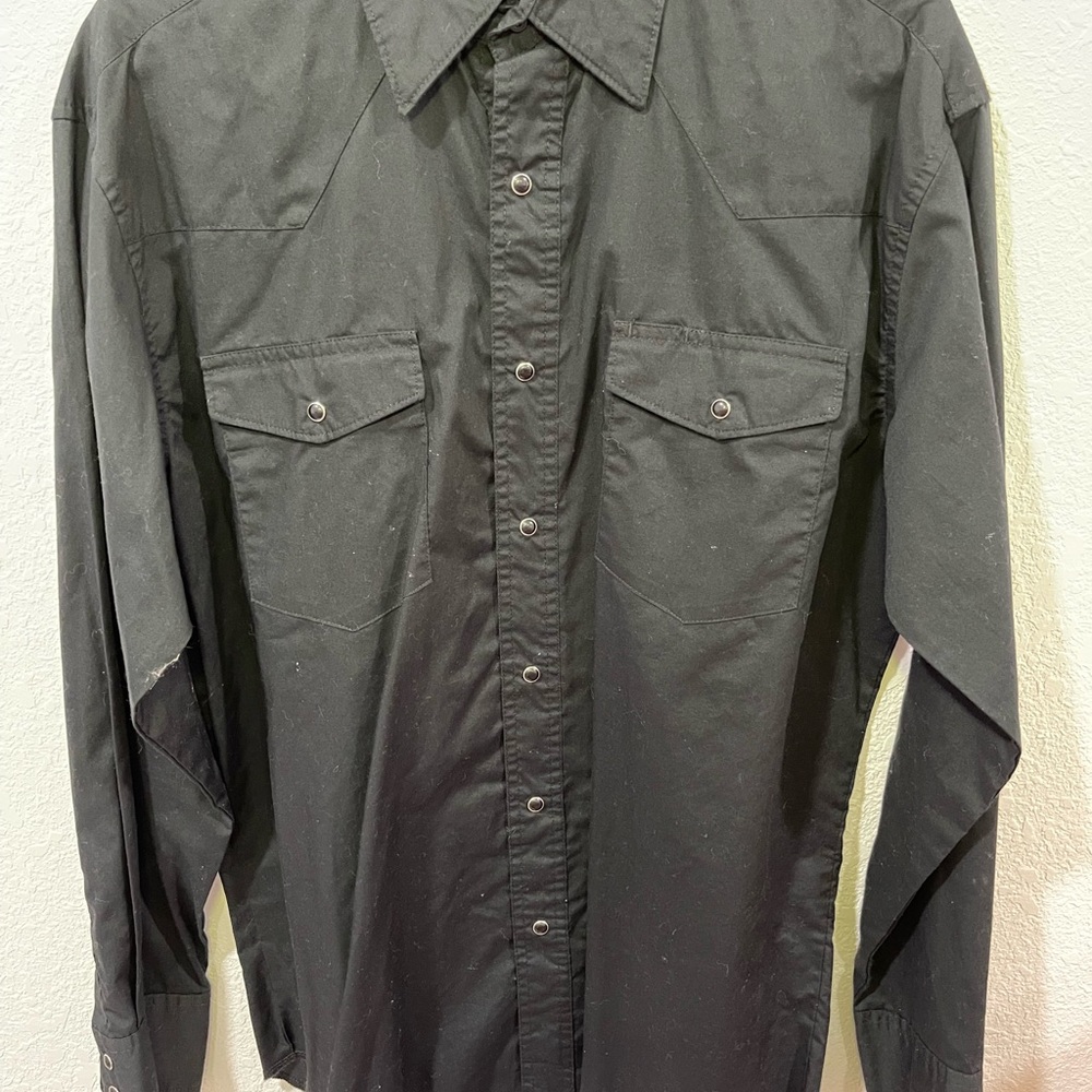 Wrangler Black and Red Casual Button Down Shirts